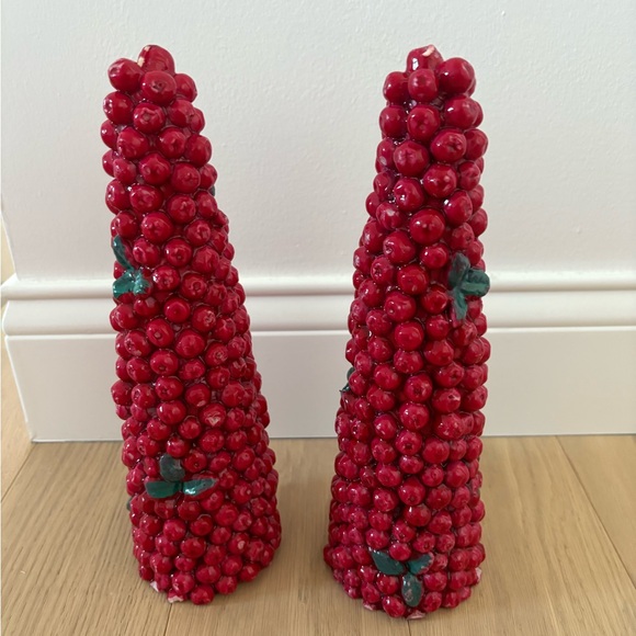 Red cranberry holiday candles - set of two - Picture 3 of 3